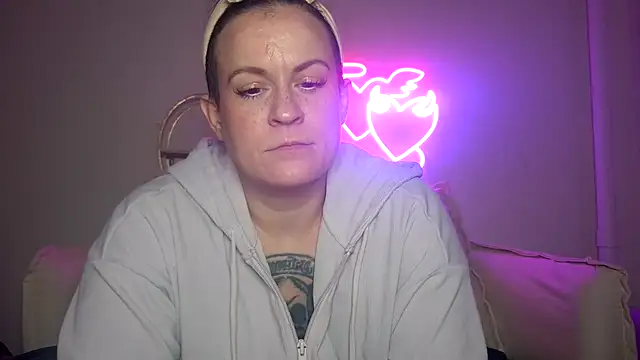 quinnmariexo online show from 01-11-26, 04:52