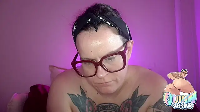 quinnmariexo online show from 11-15-25, 02:43