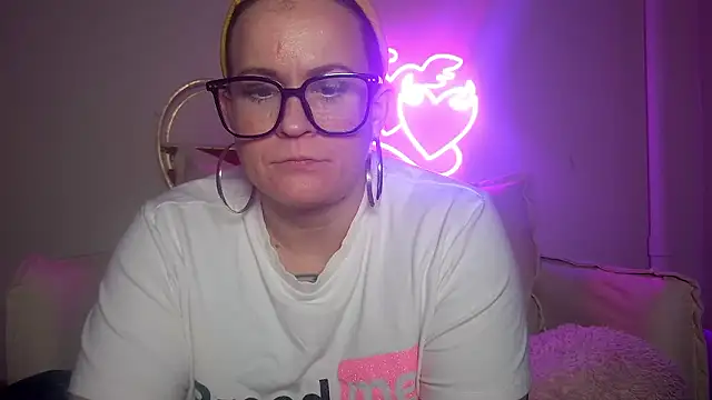 quinnmariexo online show from 01-12-26, 07:04