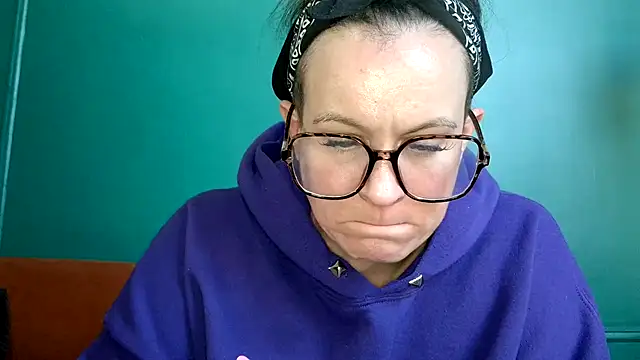 quinnmariexo online show from 10-21-25, 08:30