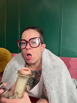 quinnmariexo online show from 03-19-26, 03:45