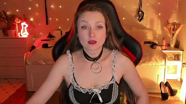 Snapshot of desperatehousewife__ chatting on 03-02-25, 06:13 desperatehousewife   online show from 03-02-25, 06:13