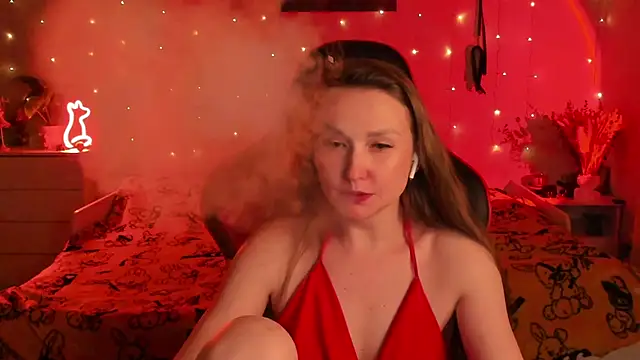Snapshot of desperatehousewife__ chatting on 09-19-25, 05:39 desperatehousewife   online show from 09-19-25, 05:39