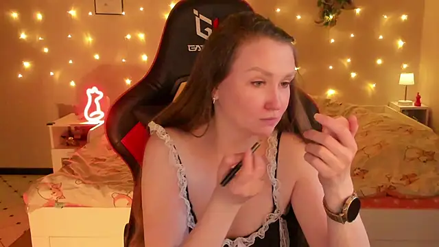 desperatehousewife   online show from 06-21-26, 07:08
