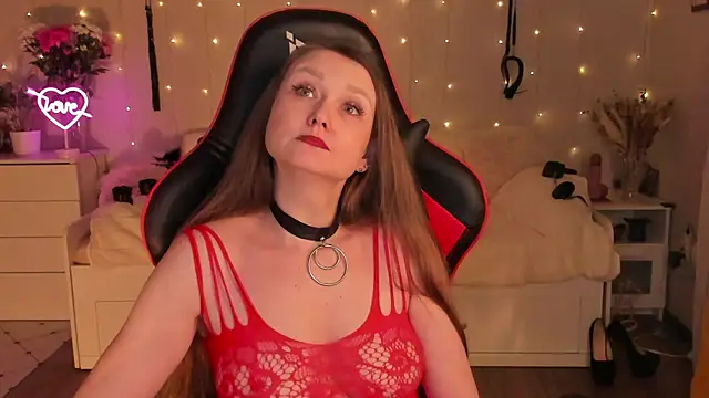 Snapshot of desperatehousewife__ chatting on 03-22-25, 12:28 desperatehousewife   online show from 03-22-25, 12:28