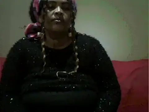 Snapshot of SexxyBoob chatting on 06-12-26, 10:40 SexxyBoob online show from 06-12-26, 10:40