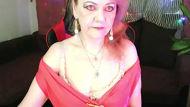 Snapshot of Liset_Monro chatting on 06-16-26, 02:11 Liset Monro online show from 06-16-26, 02:11