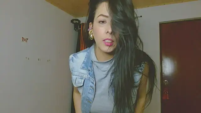 ella peck online show from 10-05-25, 03:19