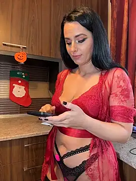 Hotmomcheckk  online show from 12-17-25, 11:15