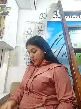 Sophie-hatter online show from 03-20-25, 07:04