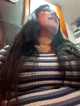 Snapshot of Sophie-hatter chatting on 05-29-26, 02:01 Sophie-hatter online show from 05-29-26, 02:01