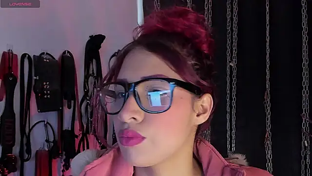 Snapshot of charrlotte_quinn chatting on 07-01-26, 10:10 charrlotte quinn online show from 07-01-26, 10:10