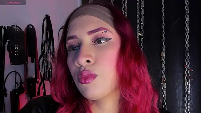 Snapshot of charrlotte_quinn chatting on 06-27-26, 06:36 charrlotte quinn online show from 06-27-26, 06:36
