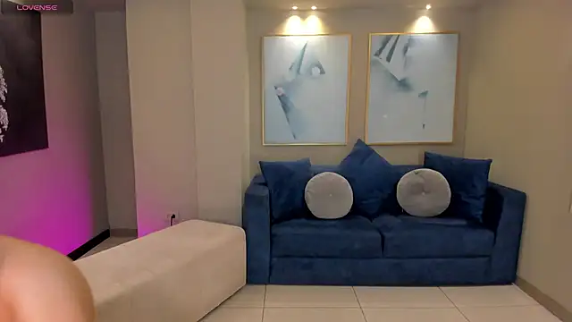 MollySundersX online show from 11-14-25, 09:07