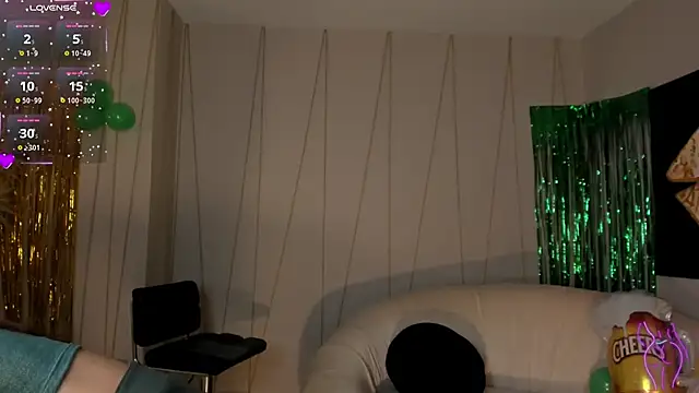 MollySundersX online show from 03-18-25, 02:40