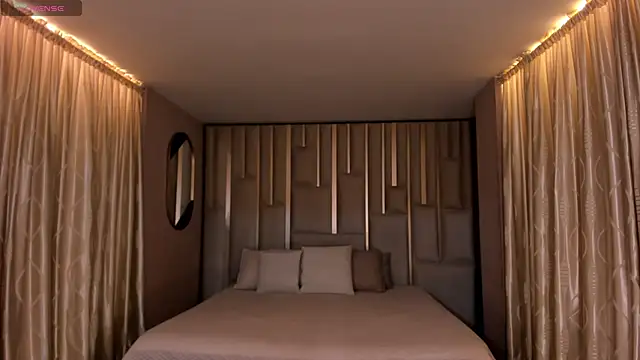 MollySundersX online show from 10-28-25, 08:08