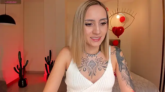 MollySundersX online show from 02-13-26, 08:20