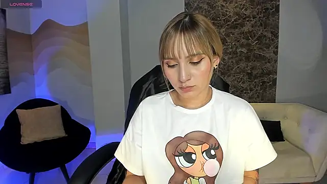 MollySundersX online show from 05-20-26, 07:55