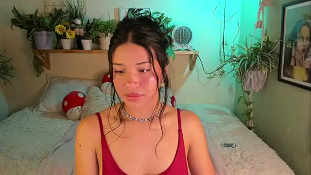 Snapshot of MiaaRose chatting on 05-16-26, 01:04 MiaaRose online show from 05-16-26, 01:04