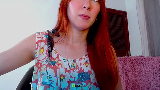 Snapshot of lanaturner_ chatting on 10-01-25, 12:27 lanaturner  online show from 10-01-25, 12:27