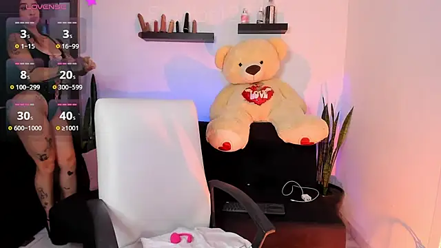 Stanlor1226 online show from 10-04-25, 03:52