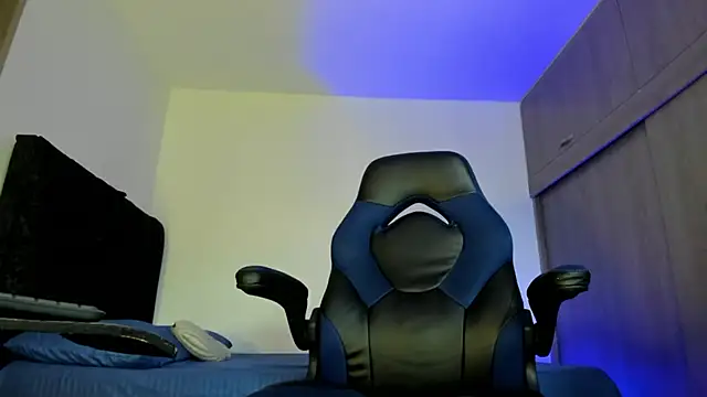 male pussy online show from 09-24-25, 01:17