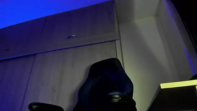 male pussy online show from 11-03-25, 01:55