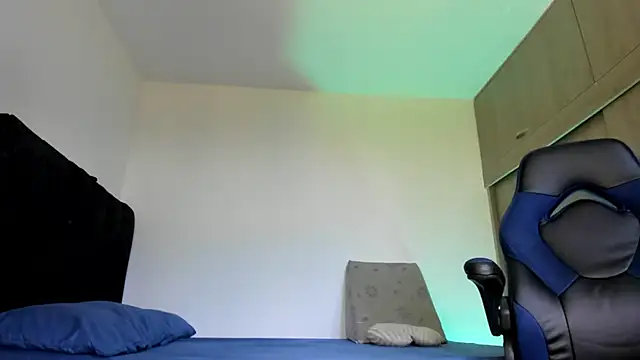 male pussy online show from 09-23-25, 03:41