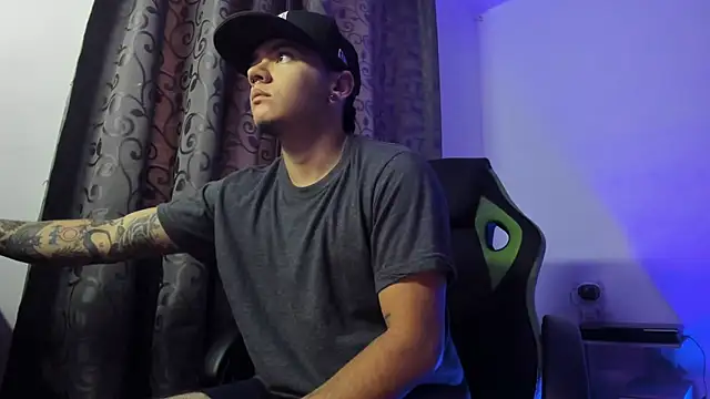 male pussy online show from 09-16-25, 11:44