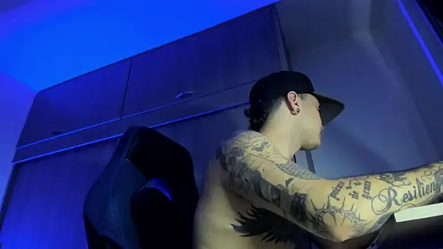 male pussy online show from 12-19-25, 10:34