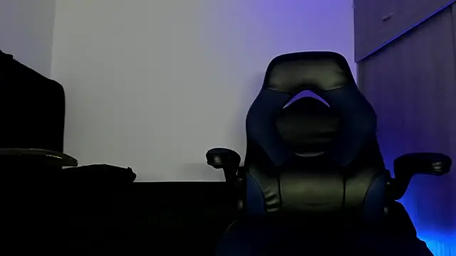 male pussy online show from 10-08-25, 04:03