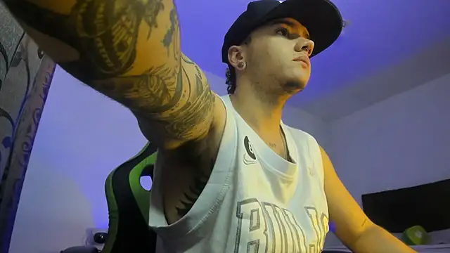 male pussy online show from 09-20-25, 04:12