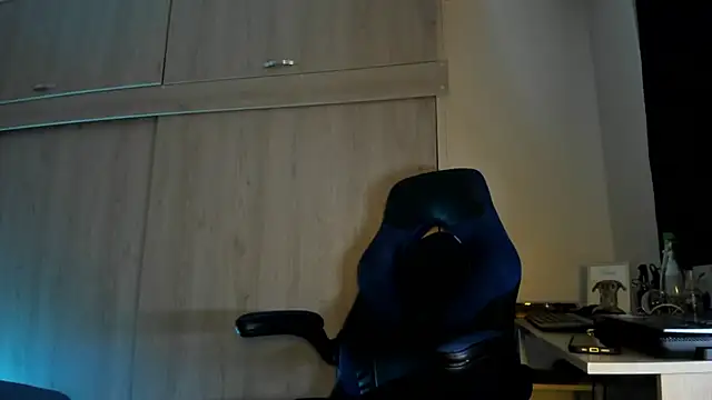 male pussy online show from 09-10-25, 09:52