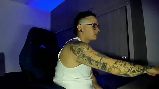 male pussy online show from 11-07-25, 04:28