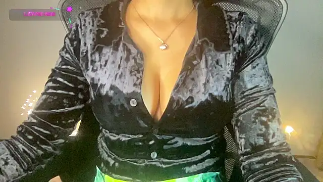 Tashaa online show from 02-27-25, 05:26