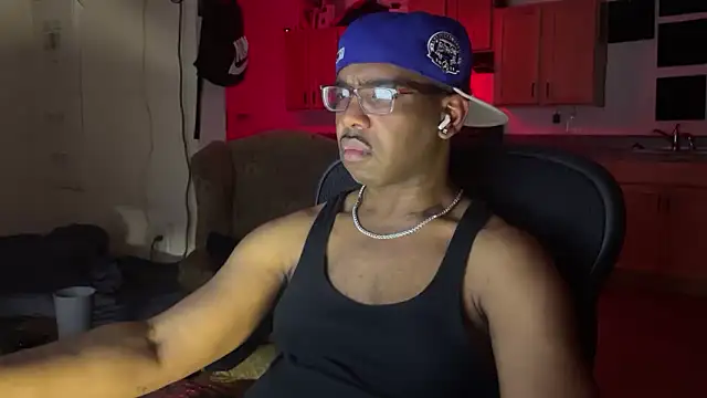 Snapshot of Southernfuckery chatting on 02-14-26, 07:19 Southernfuckery online show from 02-14-26, 07:19