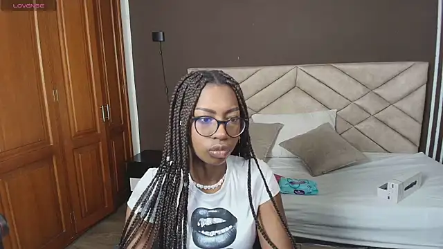 Raquel jones online show from 11-08-25, 11:36