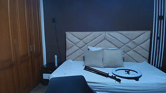 Raquel jones online show from 11-15-25, 11:36