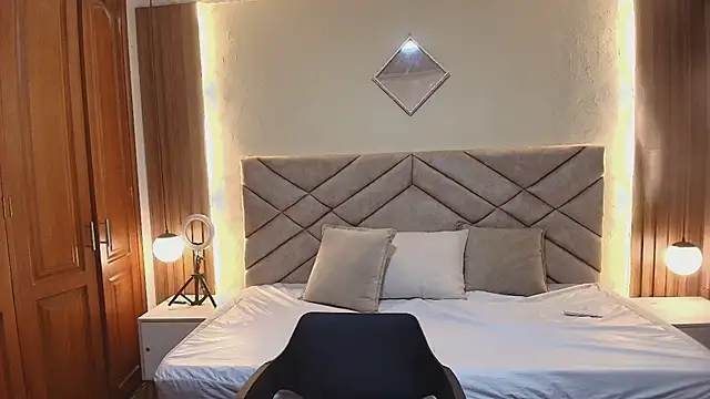 Raquel jones online show from 03-27-26, 01:45