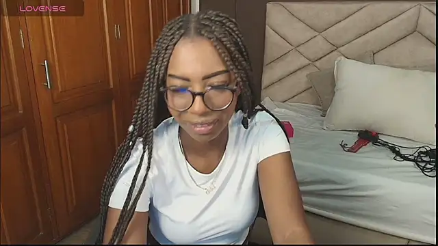 Raquel jones online show from 10-08-25, 11:45