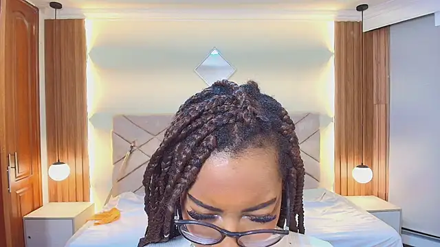 Raquel jones online show from 04-09-26, 12:11