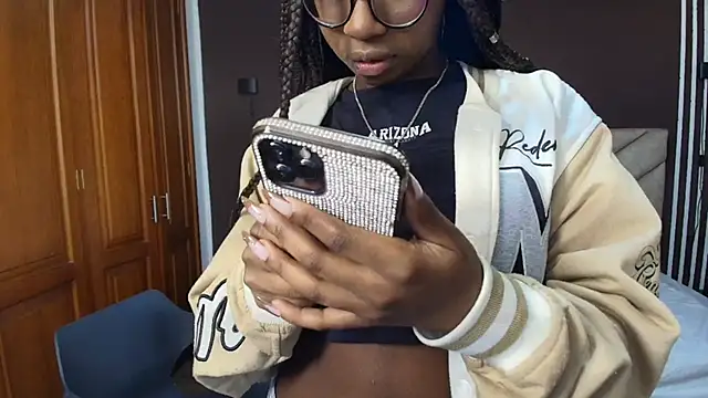 Raquel jones online show from 10-31-25, 12:13