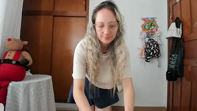 Adele johnsonn1 online show from 03-27-26, 04:19