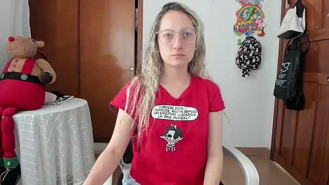 Snapshot of Adele_johnsonn1 chatting on 07-08-26, 05:02 Adele johnsonn1 online show from 07-08-26, 05:02