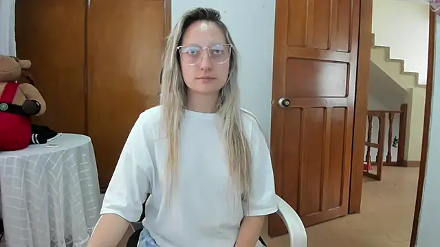 Snapshot of Adele_johnsonn1 chatting on 07-09-26, 05:45 Adele johnsonn1 online show from 07-09-26, 05:45
