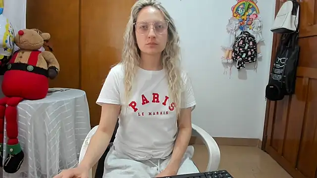 Adele johnsonn1 online show from 04-29-26, 12:20