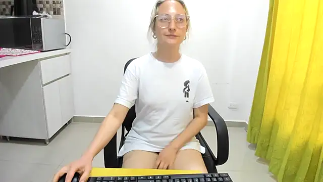 Adele johnsonn1 online show from 02-28-25, 07:46