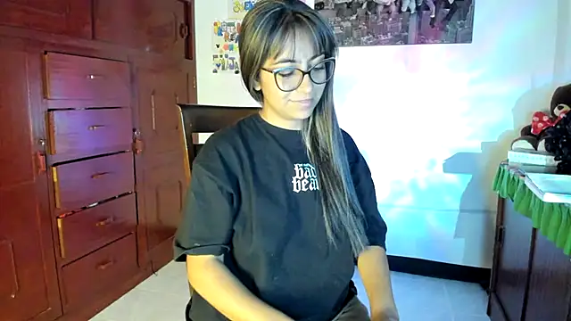 Snapshot of Isabellaa22_1 chatting on 02-10-25, 10:30 Isabellaa22 1 online show from 02-10-25, 10:30