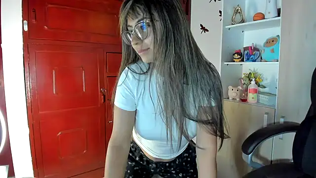 Isabellaa22 1 online show from 03-11-26, 02:27