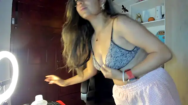 Snapshot of Isabellaa22_1 chatting on 02-20-26, 06:19 Isabellaa22 1 online show from 02-20-26, 06:19